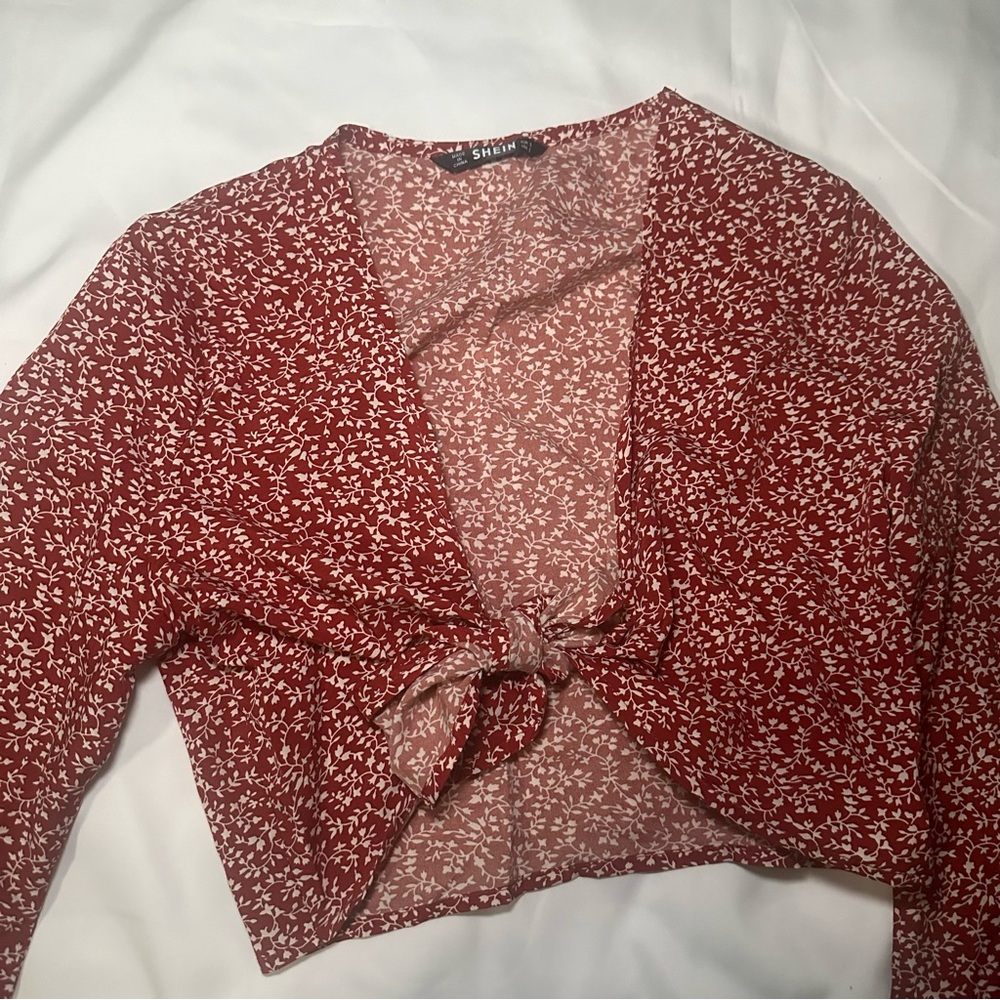 SHEIN Floral Tie Front Blouse